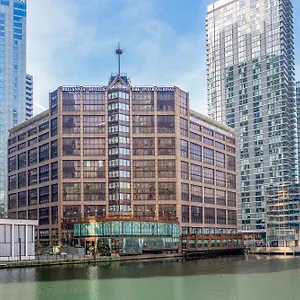 Britannia International Canary Wharf **** לונדון