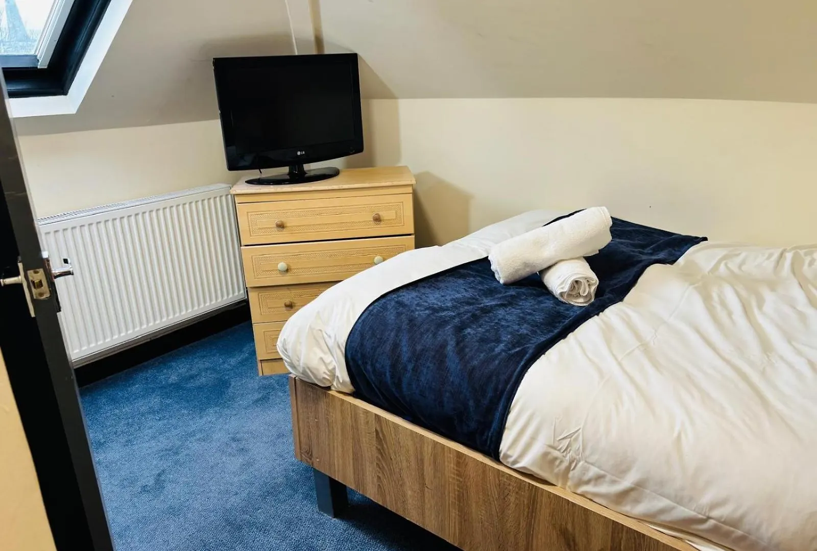 Acorn Lodge Hotel Gatwick & Parking Horley